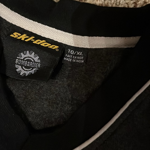 Ski doo sweatshirt - Picture 3 of 6